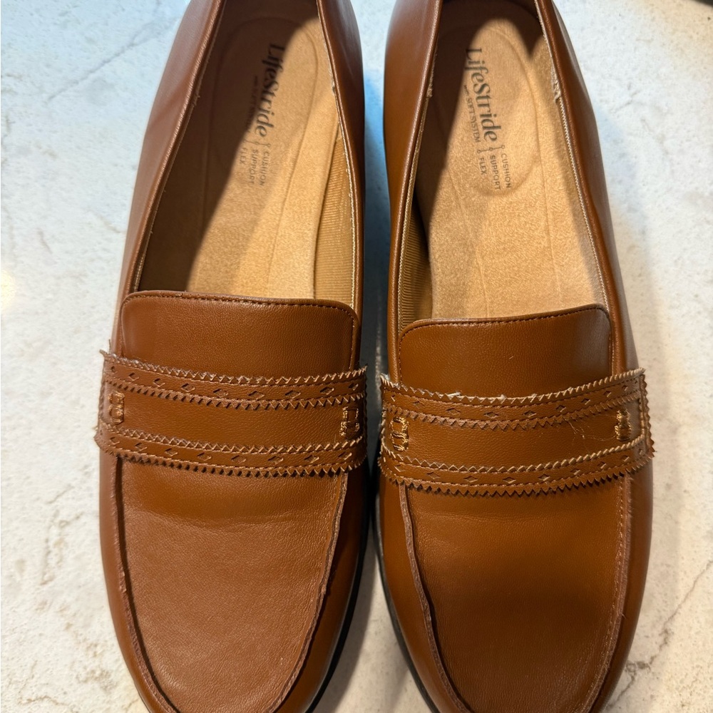Life Stride Women's Tan Loafer